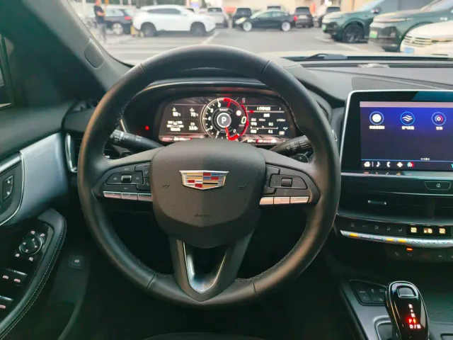 Cadillac CT5 — Фото автомобиля 10