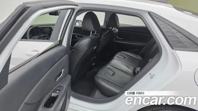 Hyundai AVANTE Новый Avante (CN7) — Фото автомобиля 11