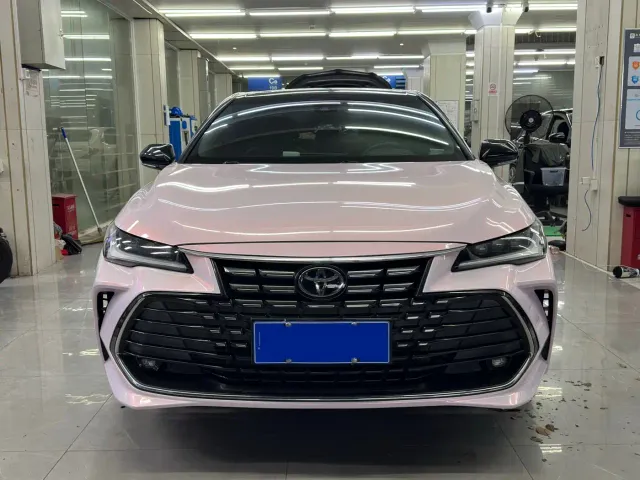 Toyota Avalon — Фото автомобиля 2