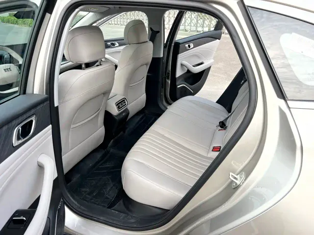 Geely Galaxy Stellar 6 — Фото автомобиля 15