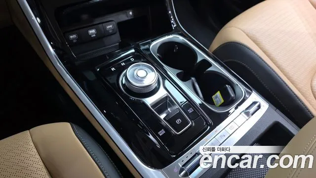 Kia Carnival Generation 4 — Фото автомобиля 9