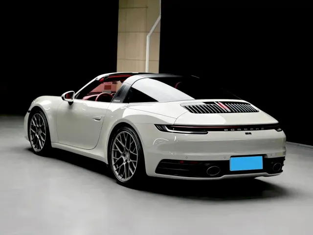 Porsche 911 — Фото автомобиля 6