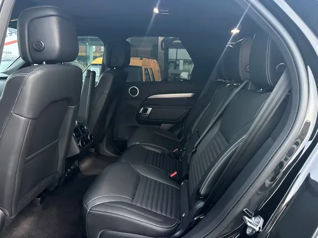 Land Rover Discovery — Фото автомобиля 12