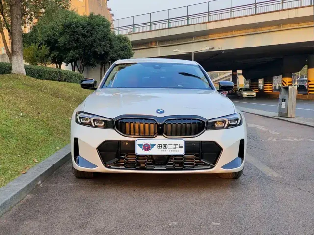 BMW 3 Series — Фото автомобиля 2