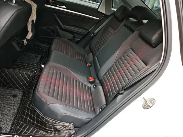 Volkswagen Lavida — Фото автомобиля 16