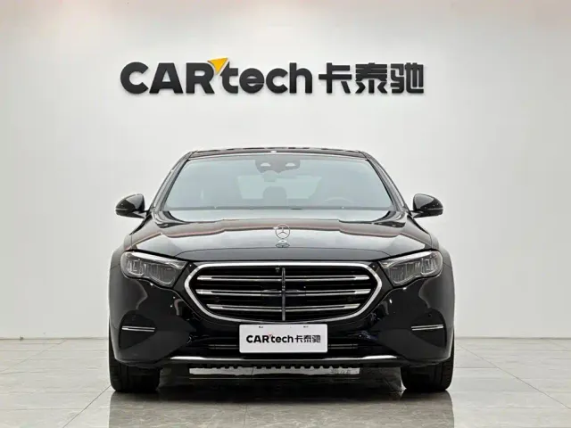 Mercedes-Benz E-Class — Фото автомобиля 7
