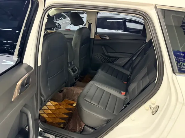 Volkswagen Tharu — Фото автомобиля 11