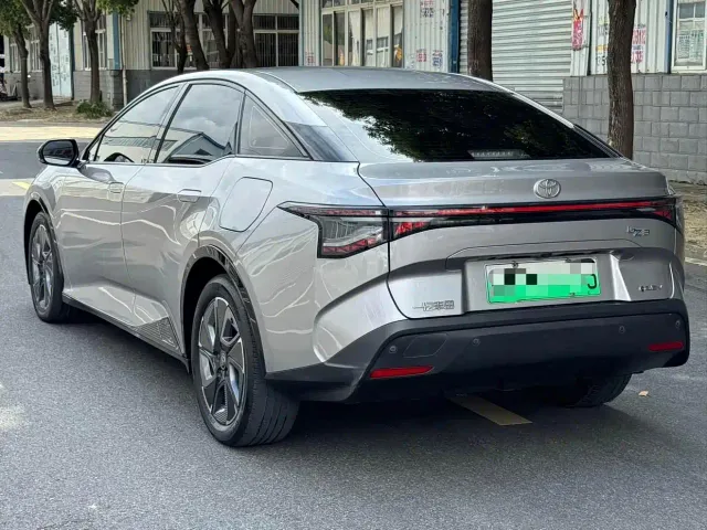 Toyota bZ3 — Фото автомобиля 13