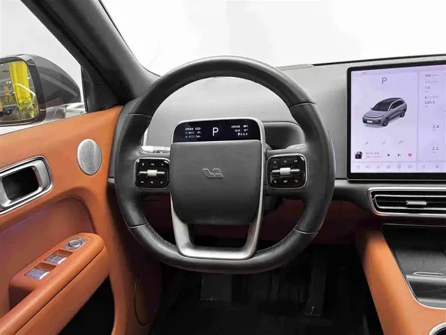 Li Auto L8 — Фото автомобиля 8