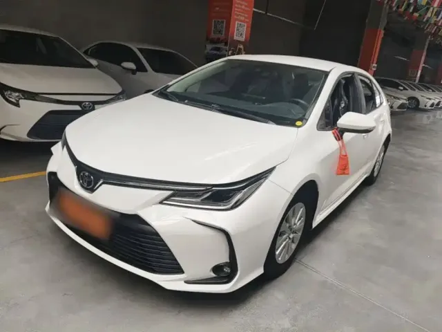 Фотография автомобиля — Toyota Corolla