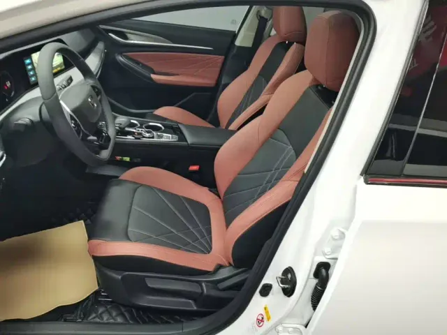 Changan Eado — Фото автомобиля 14