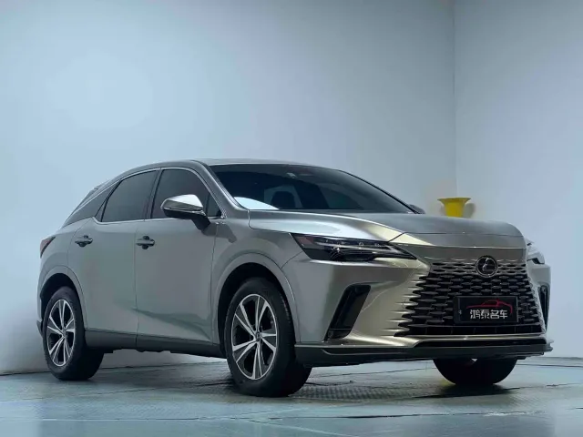 Lexus RX — Фото автомобиля 4