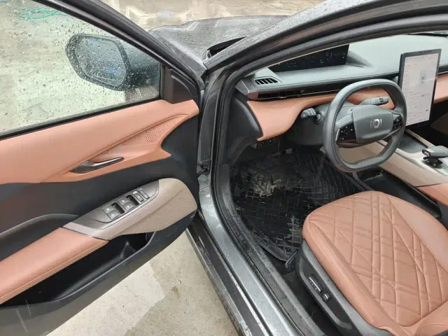 Changan Qiyuan A05 — Фото автомобиля 15