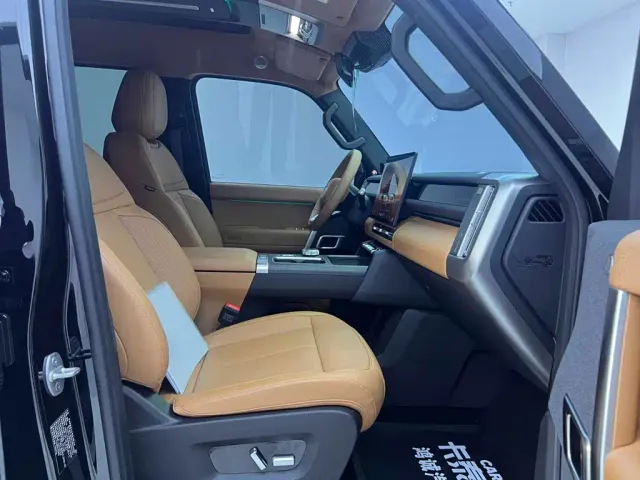 iCAR V27 — Фото автомобиля 17