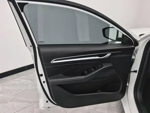 Geely Emgrand — Фото автомобиля 7