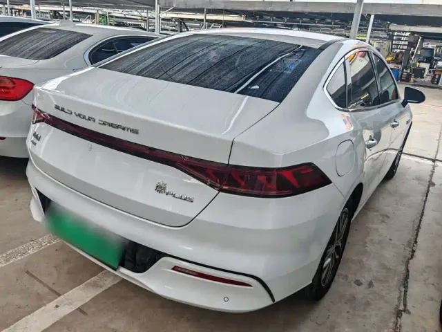 BYD Qin PLUS — Фото автомобиля 12