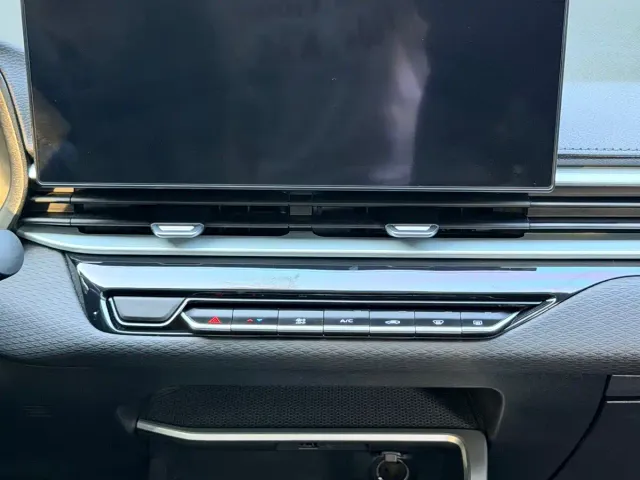 Geely Emgrand — Фото автомобиля 14