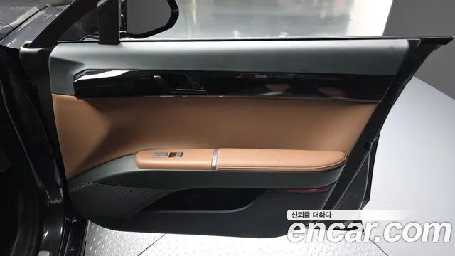 Hyundai Grandeur Grandeur (GN7) 2.5 Бензин 2WD — Фото автомобиля 24