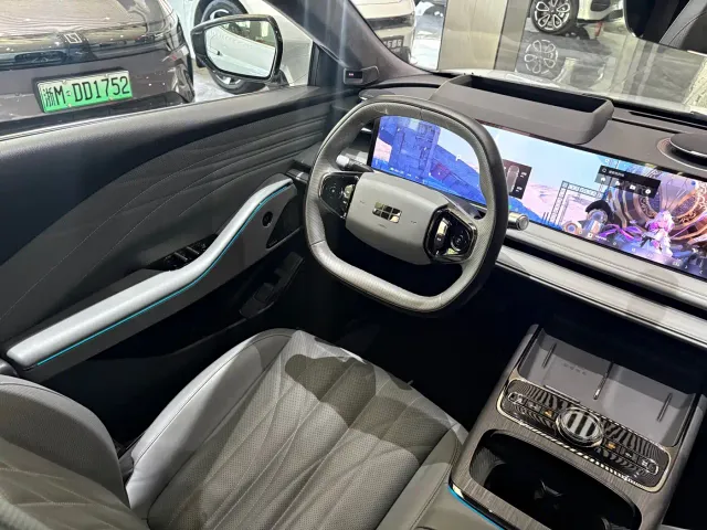 Geely Galaxy E8 — Фото автомобиля 9