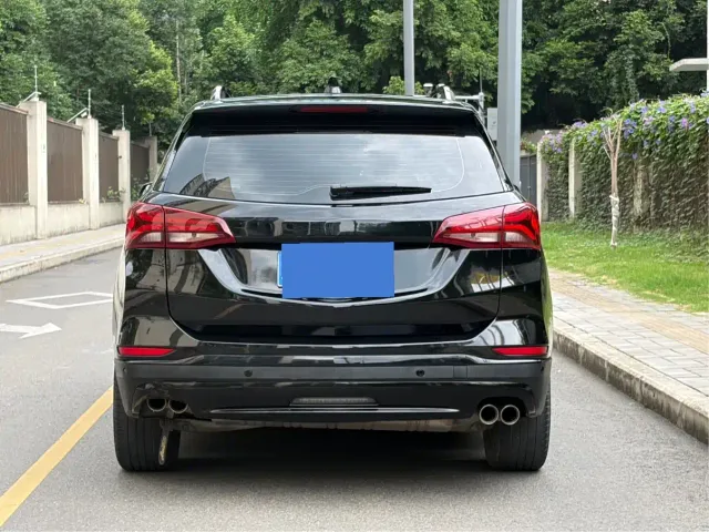 Chevrolet Equinox — Фото автомобиля 5