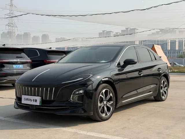 Фотография автомобиля — Hongqi E-QM5