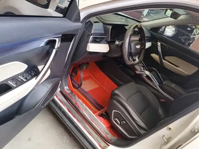Geely Boyue — Фото автомобиля 15