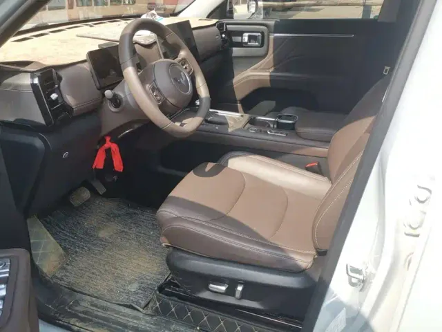 Wuling Starlight 560 — Фото автомобиля 9