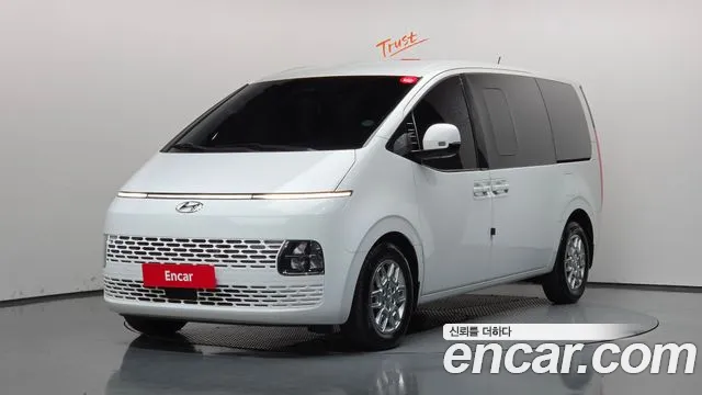 Фотография автомобиля — Hyundai Staria