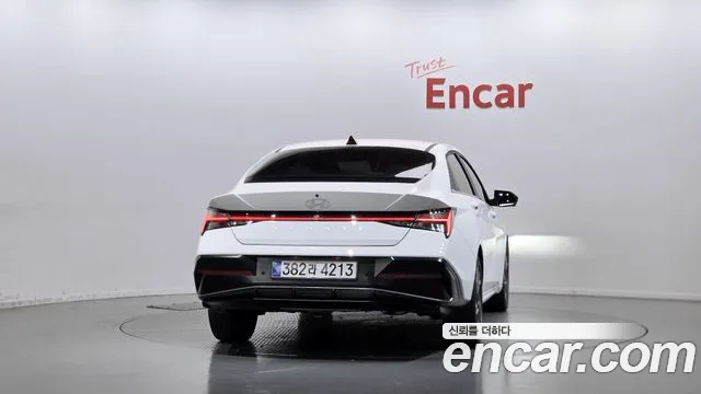 Hyundai Avante — Фото автомобиля 4