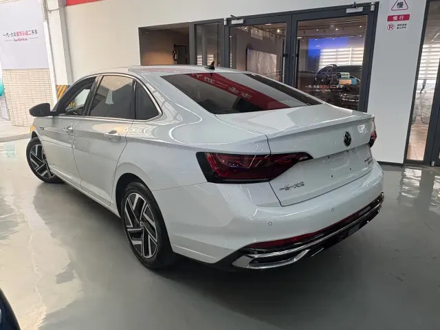 Volkswagen Sagitar — Фото автомобиля 7