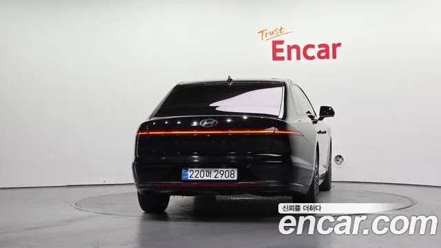 Hyundai Grandeur Grandeur (GN7) 2.5 Бензин 2WD — Фото автомобиля 4