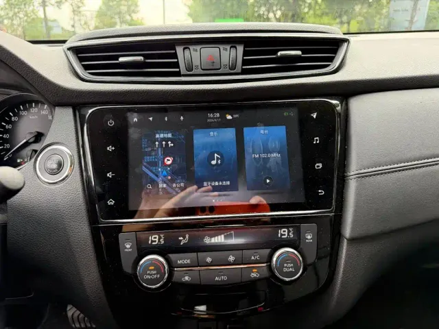 Nissan X-Trail — Фото автомобиля 10