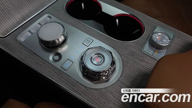 Genesis GV80 — Фото автомобиля 12