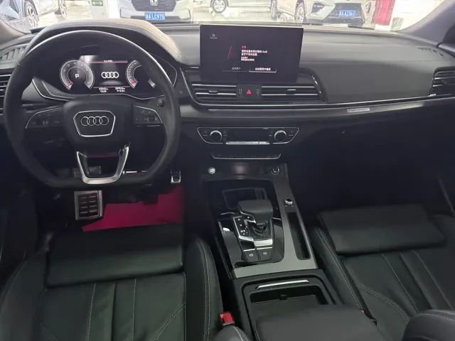 Audi Q5L — Фото автомобиля 13