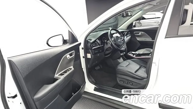 Kia Niro Niro Plus Earth — Фото автомобиля 10