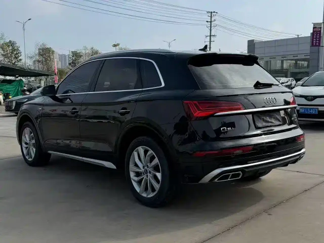 Audi Q5L — Фото автомобиля 8