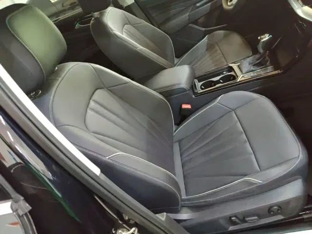 Volkswagen Passat — Фото автомобиля 24