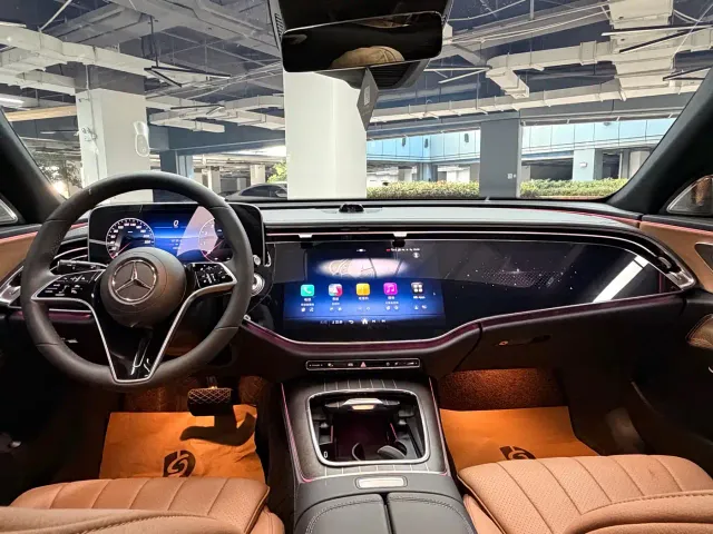 Mercedes-Benz E-Class — Фото автомобиля 21