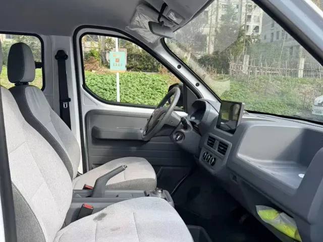 Wuling Yangguang — Фото автомобиля 12