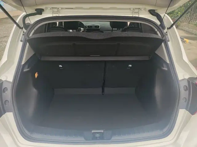Nissan Tiida — Фото автомобиля 18