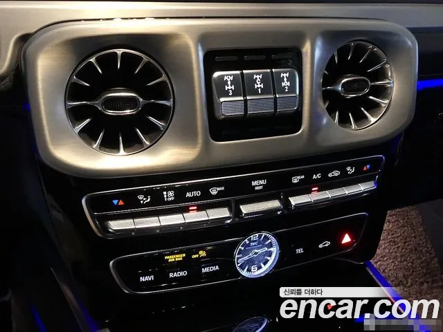 Mercedes-Benz G-Class — Фото автомобиля 13