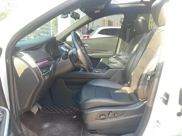 Cadillac XT4 — Фото автомобиля 14