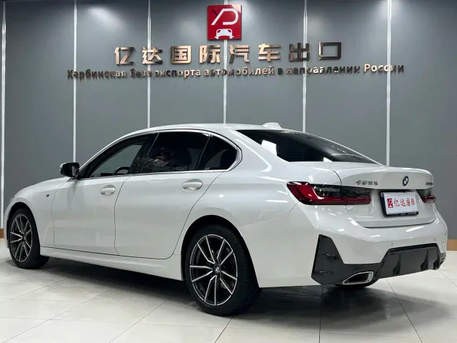 BMW 3 Series — Фото автомобиля 4