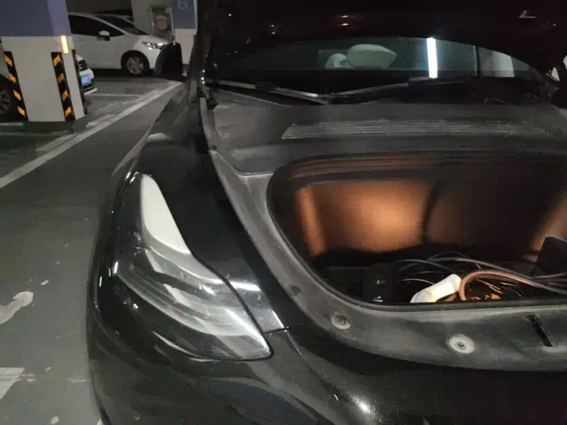 Tesla Model Y — Фото автомобиля 18
