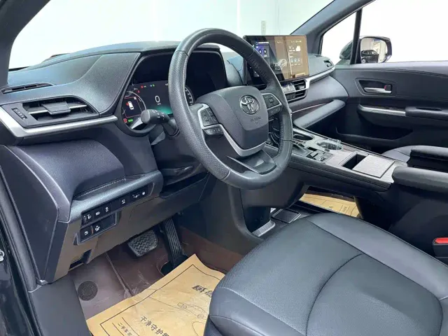 Toyota Granvia — Фото автомобиля 13