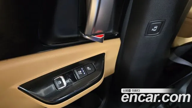 Kia Canival — Фото автомобиля 15