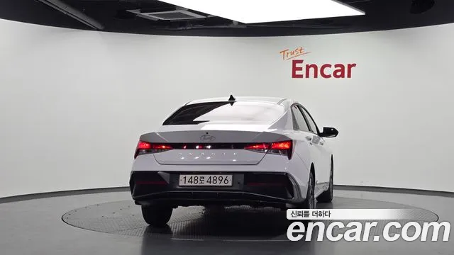 Hyundai Avante CN7 — Фото автомобиля 4
