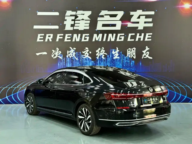 Volkswagen Passat — Фото автомобиля 6