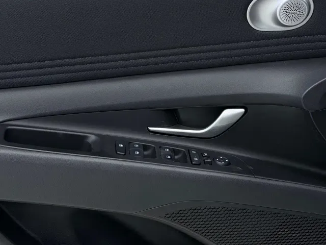 Hyundai Elantra — Фото автомобиля 10