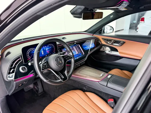 Mercedes-Benz E-Class — Фото автомобиля 9
